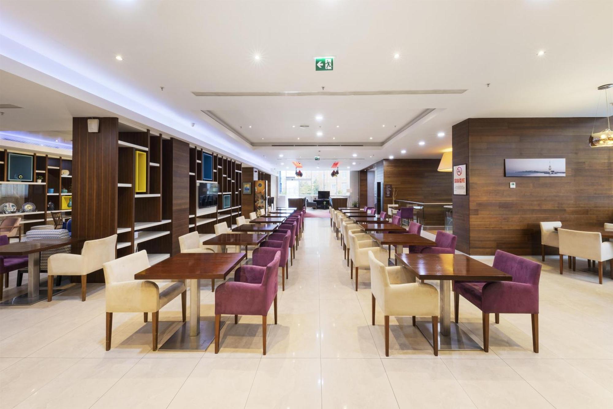Hampton By Hilton Istanbul Kayasehir — Foto’s 1